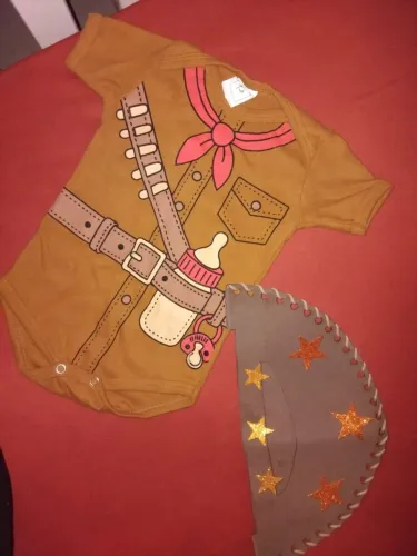 Vendo roupa mêsversario cangaceiro