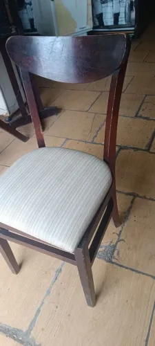 Cadeira almofadada usada marca Franco e Bachot