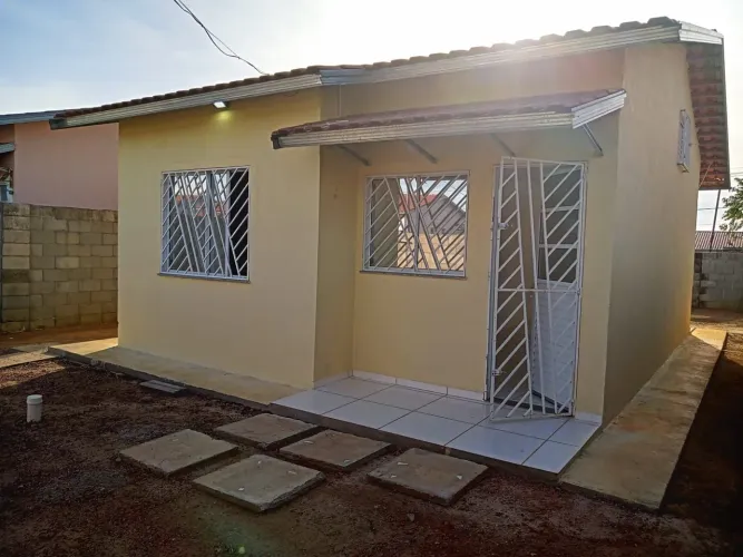 Alugo casa no Iranduba