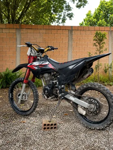 CRF 230 2014 | Muito conservada