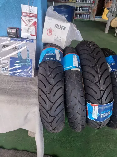 Peças e pneus da CB 300, Twister,  fazer 250, MT 03