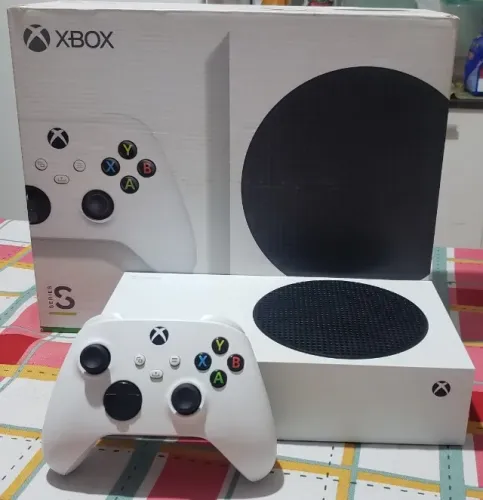 Vendo Xbox Series s + Jogos