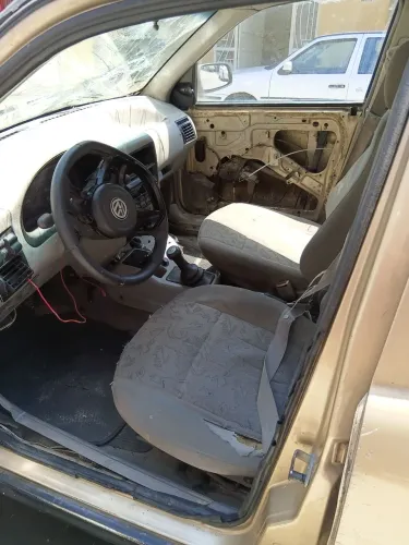 Volkswagen Gol Geração III Plus 1.0 MI 16V Gasolina Mec. 2P 2001