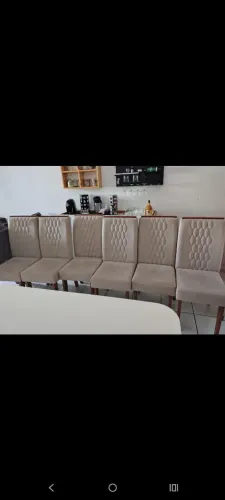 Mesa com 6 cadeiras