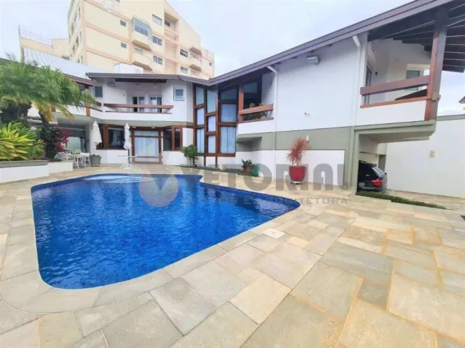 Sobrado Residencial / Indaiá