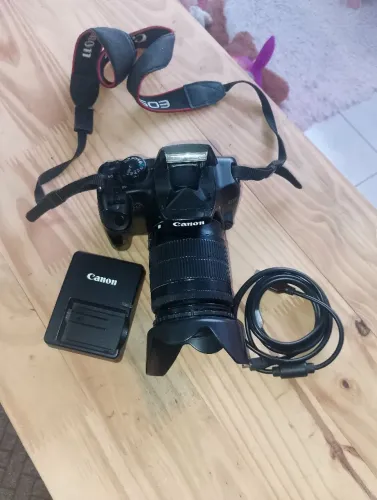 CÂMERA CANON DSLR<br>Ótima oportunidade para quem quer começar ou continuar na fotografia!