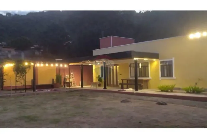 Granja em Prainhas de Monte Verde