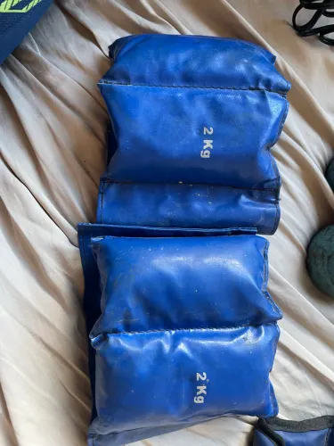 caneleiras 1kg e 2kg cada