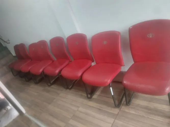 Conjunto de Cadeiras , 500,00 retirada betania .