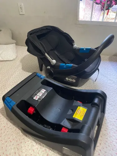 Bebê conforto+ suporte Burigotto