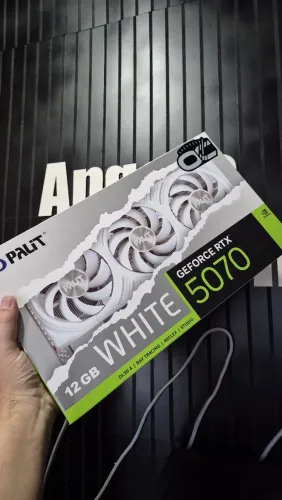 RTX 5070 12GB Trile fan (LACRADA)