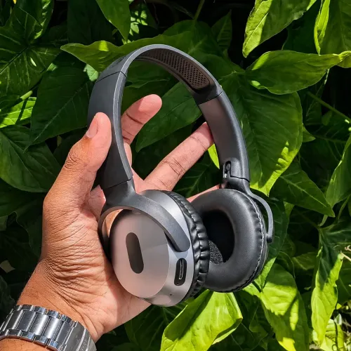 Headphone Bluetooth com Cartão de Memória e Entrada P2<br>