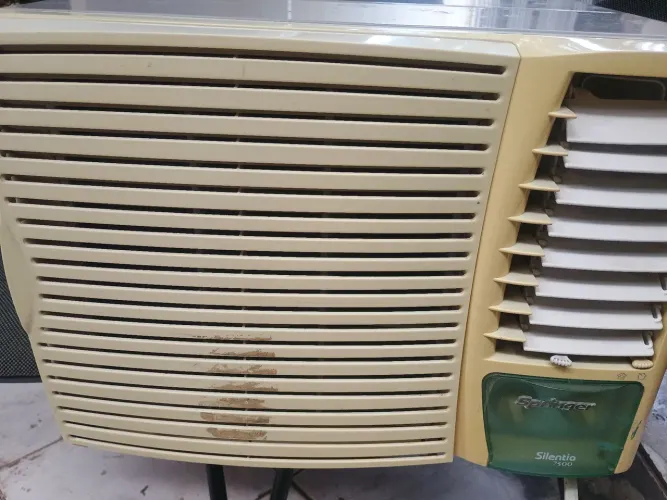 Vende-se ar-condicionado