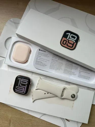 Apple Watch Series 10 (42mm) - Gold Rosé