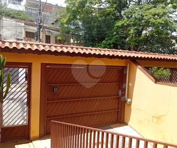 Sobrado com 3 quartos para locação em Jardim regina - SP