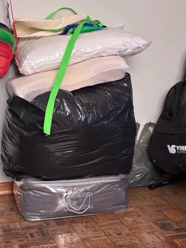 Lote completo de roupas, sapatos, bolsas e itens de casa - desapego