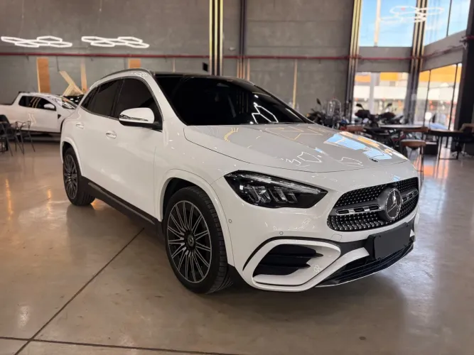 Mercedes-Benz GLA 200 Vis. Black ED. 1.6 TB 16V Aut. 2025