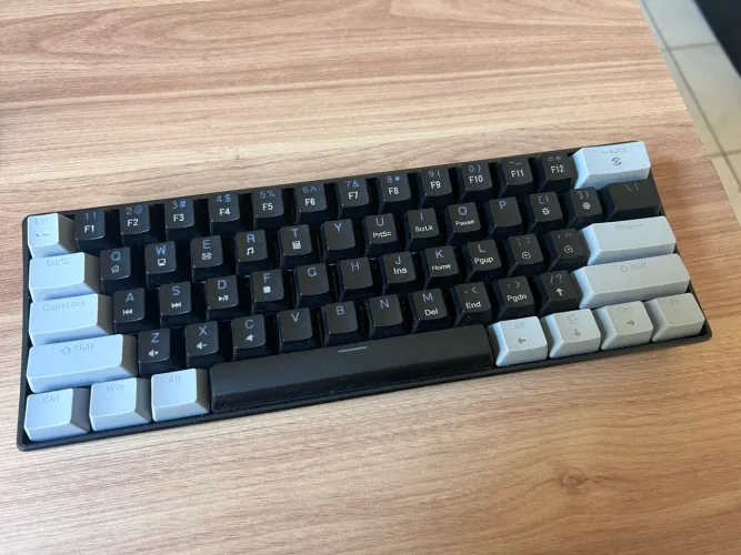 Teclado Mecânico Gamer 60%