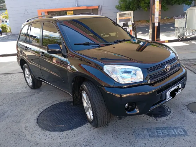 Toyota RAV4 2.0 4X4 16V Aut. 2004