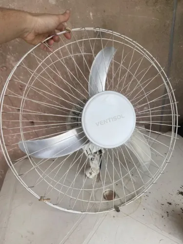 Vendo um par de ventiladores de parede ( 2 unidades ) Ventilador Ventisol
