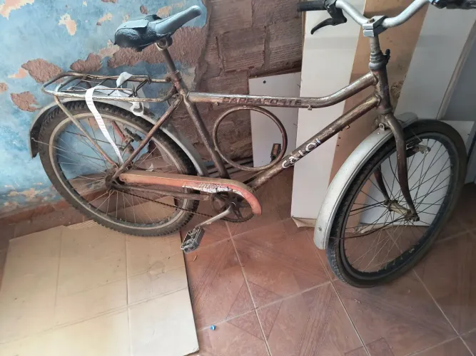 Vende uma bicicleta Caloi barra forte