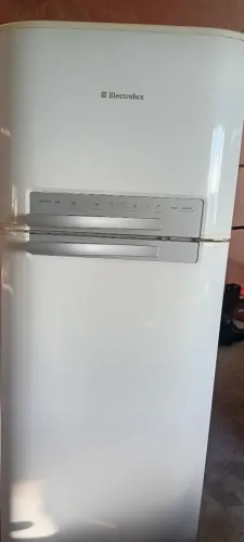 Geladeira Electrolux frost free dúplex 