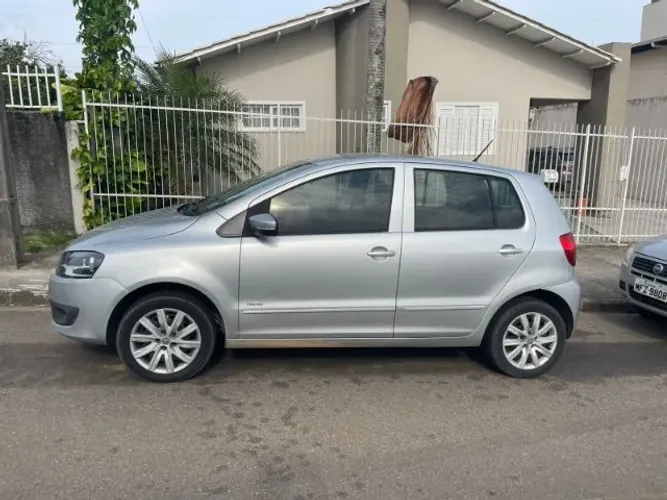 Volkswagen Fox 1.0 MI Total Flex 8V 5P 2012