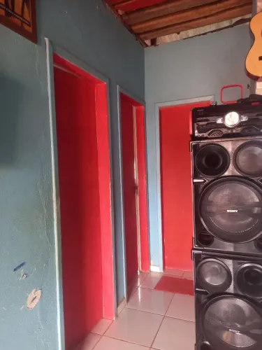 Vendo uma casa único dono documentos tudo certo somente venda 