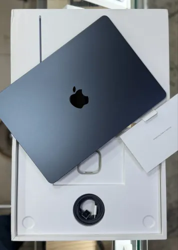 Macbook air m5 16gb / 512gb garantia até 02/06/2027, bateria 100% LOJA FÍSICA ( 16 / 512 )
