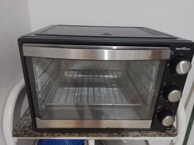 Forno Elétrico Britânia 40 Litros - Preto/Inox - Seminovo