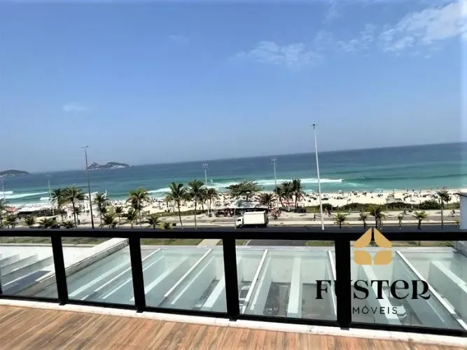Cobertura Frontal Mar Duplex Espetacular à Venda na Av. Lucio Costa, na Barra da Tijuca.