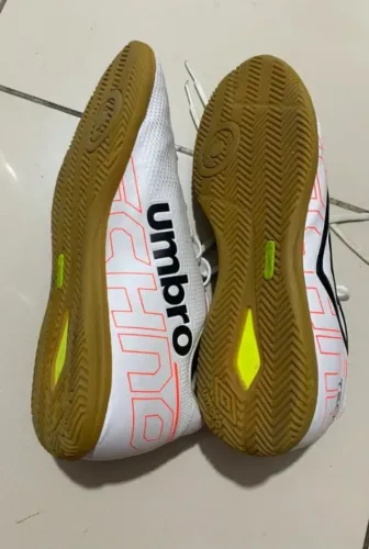 Chuteiras futsal N40 umbro original