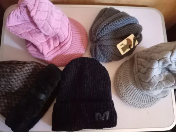 Vendo touca térmica de cabeça, gorro de lã e boné de lã 