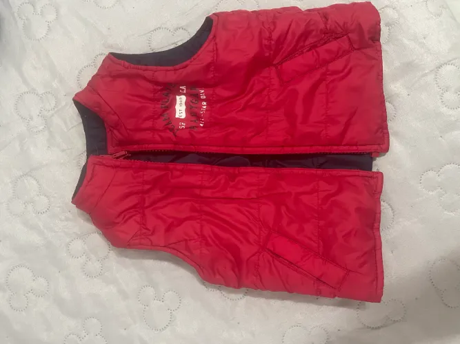 Colete dupla face infantil Gap