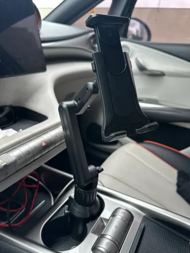 Suporte veicular para tablet (porta copos)