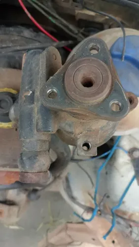 Vende se uma Caixa de marcha do gol 1.6 motor AP, e uma bomba ideaulica do cetor de direc