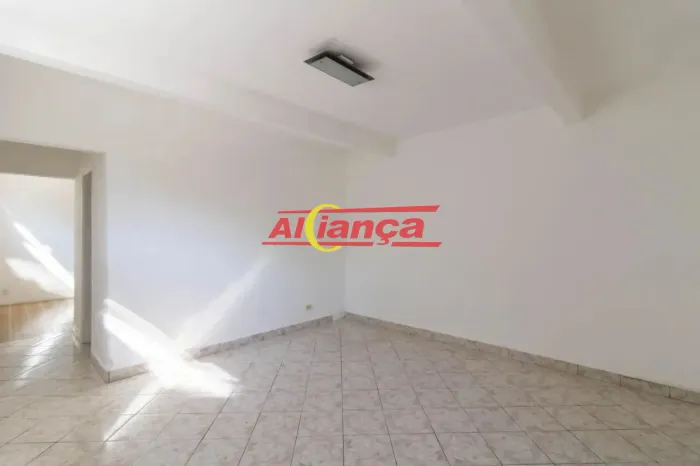Casa 95m², com 3 quartos para locação Vila Galvão - Guarulhos