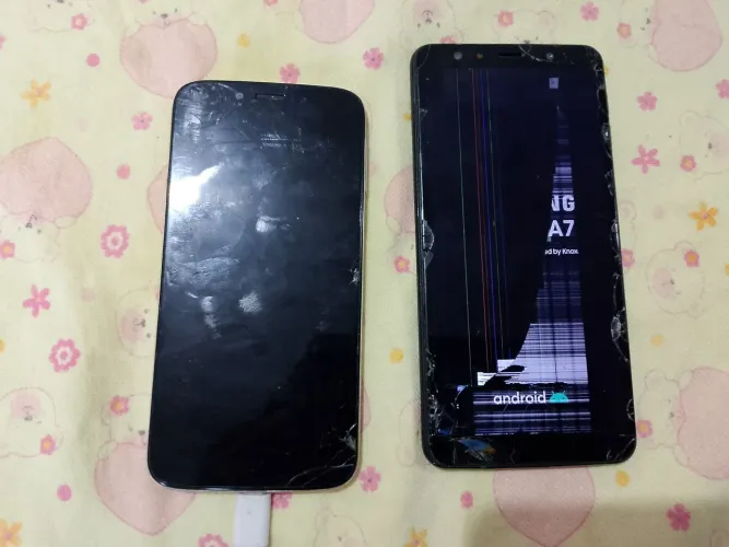 Vendo 2 celulares para retiradas de peças