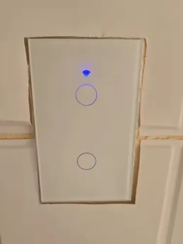 Interruptor Wi-Fi Tuya - Novo