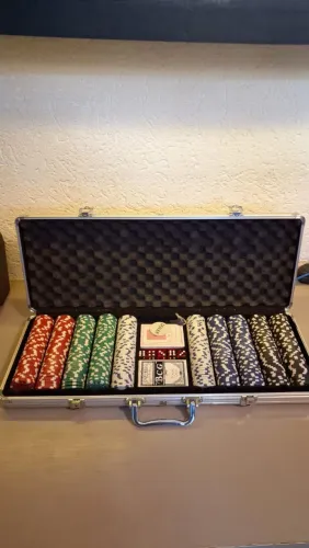Maleta de Poker Profissional com 500 fichas