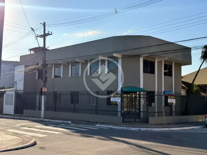 Prédio Comercial na Prainha codigo: 358964