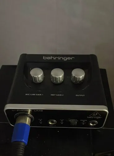 Interface de áudio Behringer