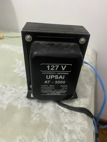 Autotransformador Universal da marca UPSAI, modelo AT-5000