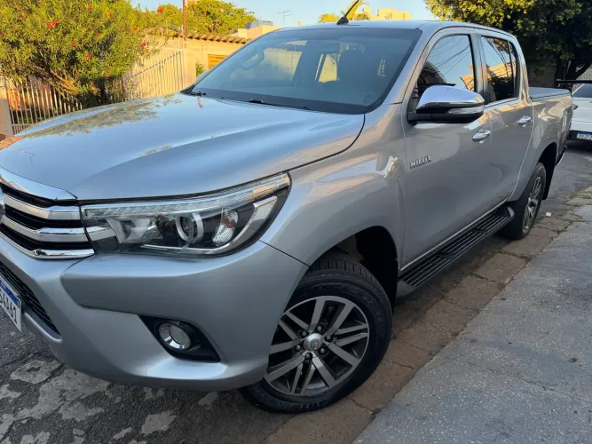 Toyota Hilux CD SRX 4X4 2.8 TDI 16V Diesel Aut. 2016