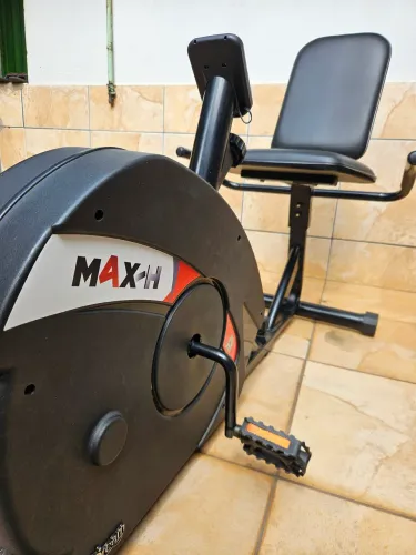 Bicicleta ergométrica horizontal - Usada poucas vezes 