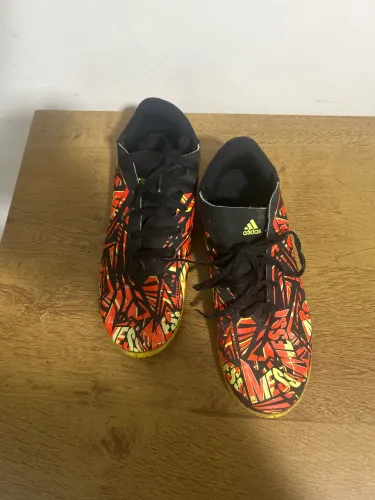 Chuteira Futsal Nemeziz Messi