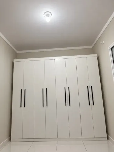 Guarda roupa 04 portas R$ 300,00