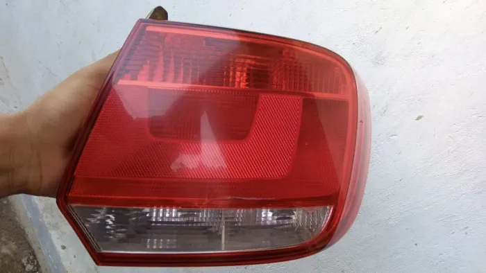 Lanterna direita do Gol G6
