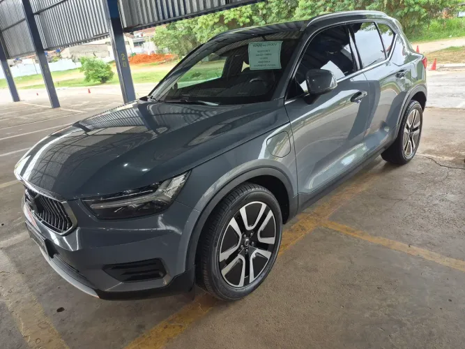Volvo XC40 XC 40 T-5 Híbrido Momentum 1.5 262cv 2021