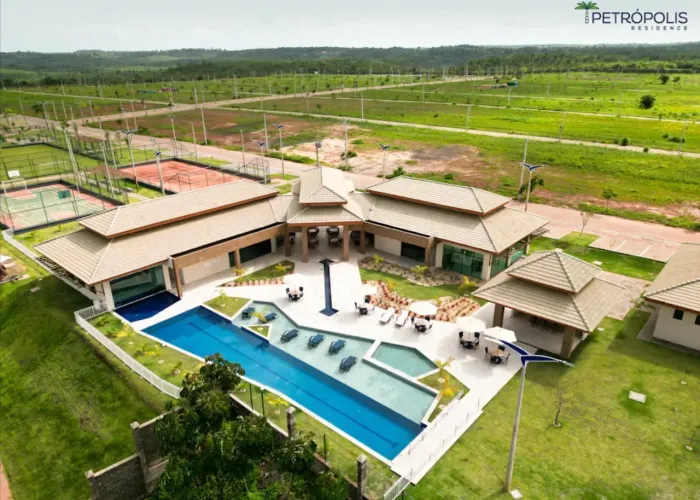 Lote de esquina à venda no Condomínio Petropolis Residence em Teresina PI